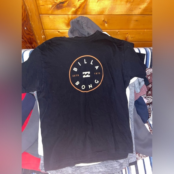 Men’s size large shirts/hoodies/dress shirts - Picture 11 of 11